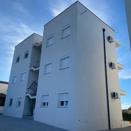 Aparrtment With Rooftop Terrace With Sea View Apartmán Vir