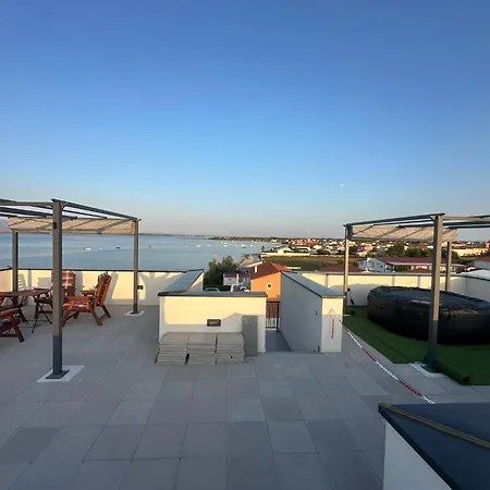 Aparrtment With Rooftop Terrace With Sea View
