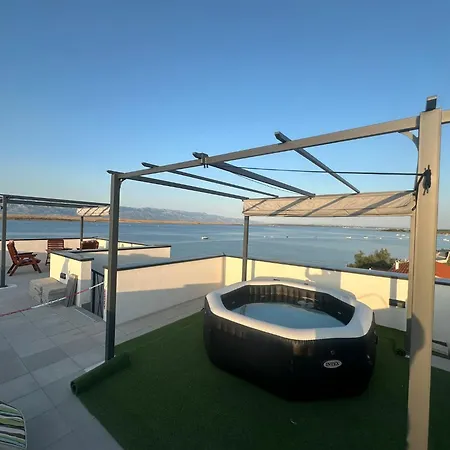 Aparrtment With Rooftop Terrace With Sea View