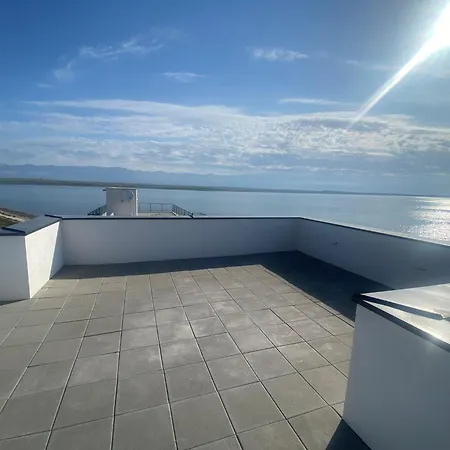 Aparrtment With Rooftop Terrace With Sea View *
