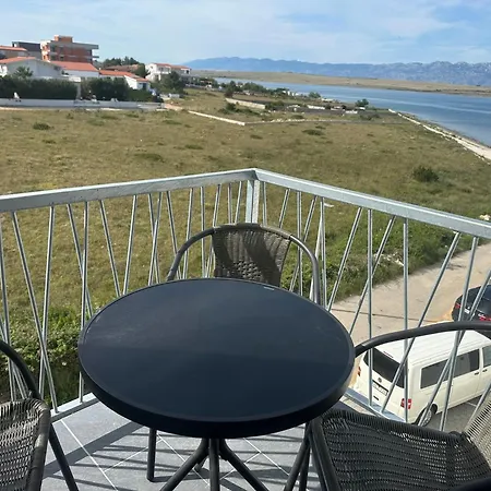 Aparrtment With Rooftop Terrace With Sea View Apartmán
